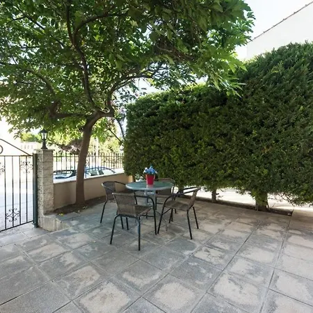 Captain's Maisonettes Villa Nikiti (Sithonia)